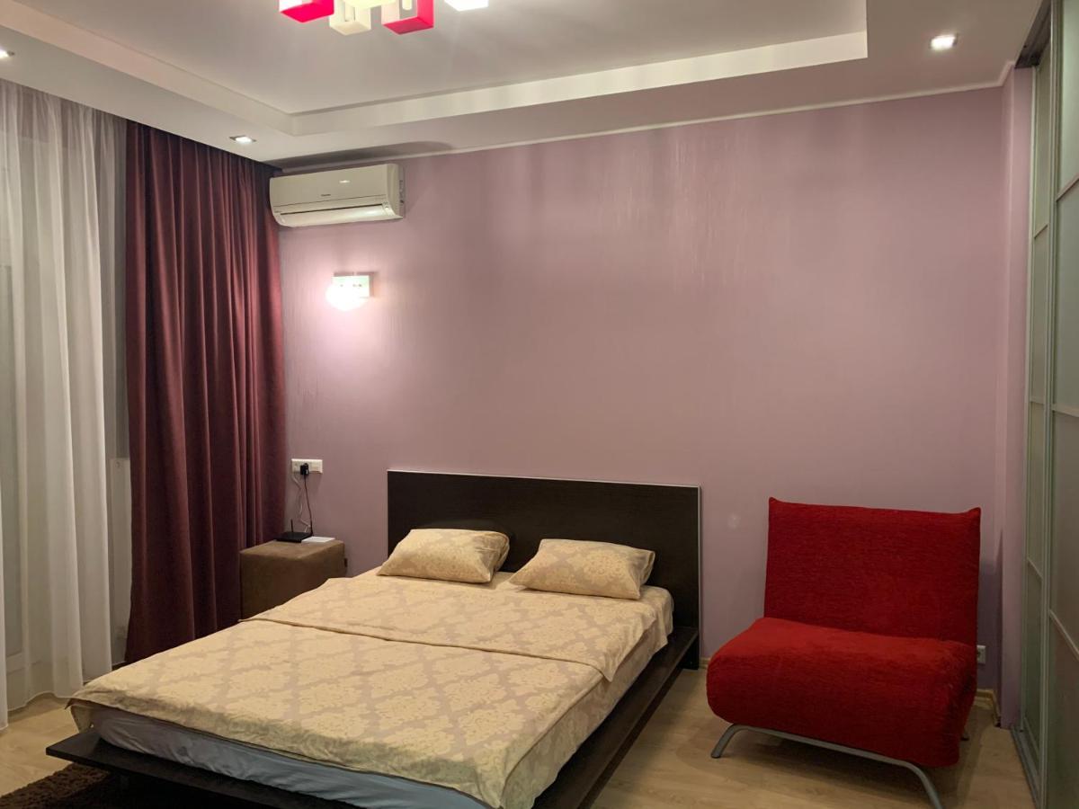 Flat Apartment *